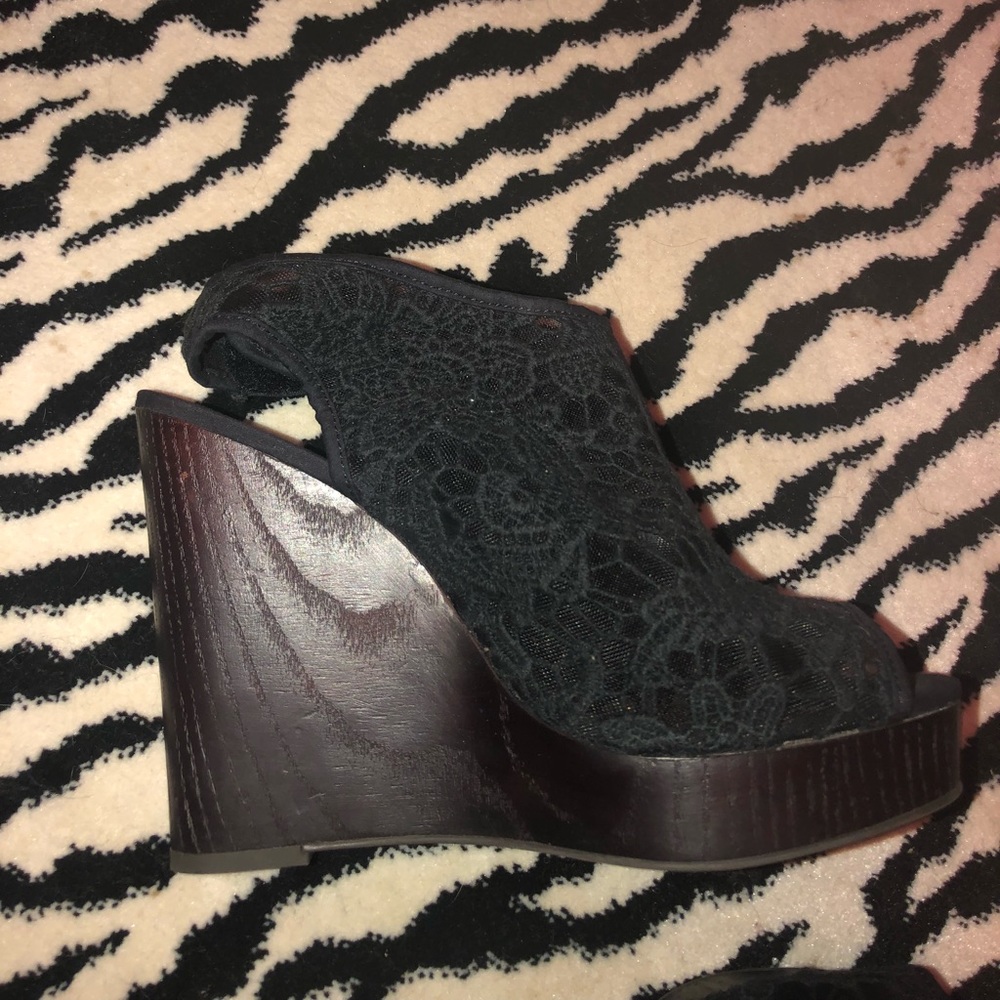 Lucky brand wedges
